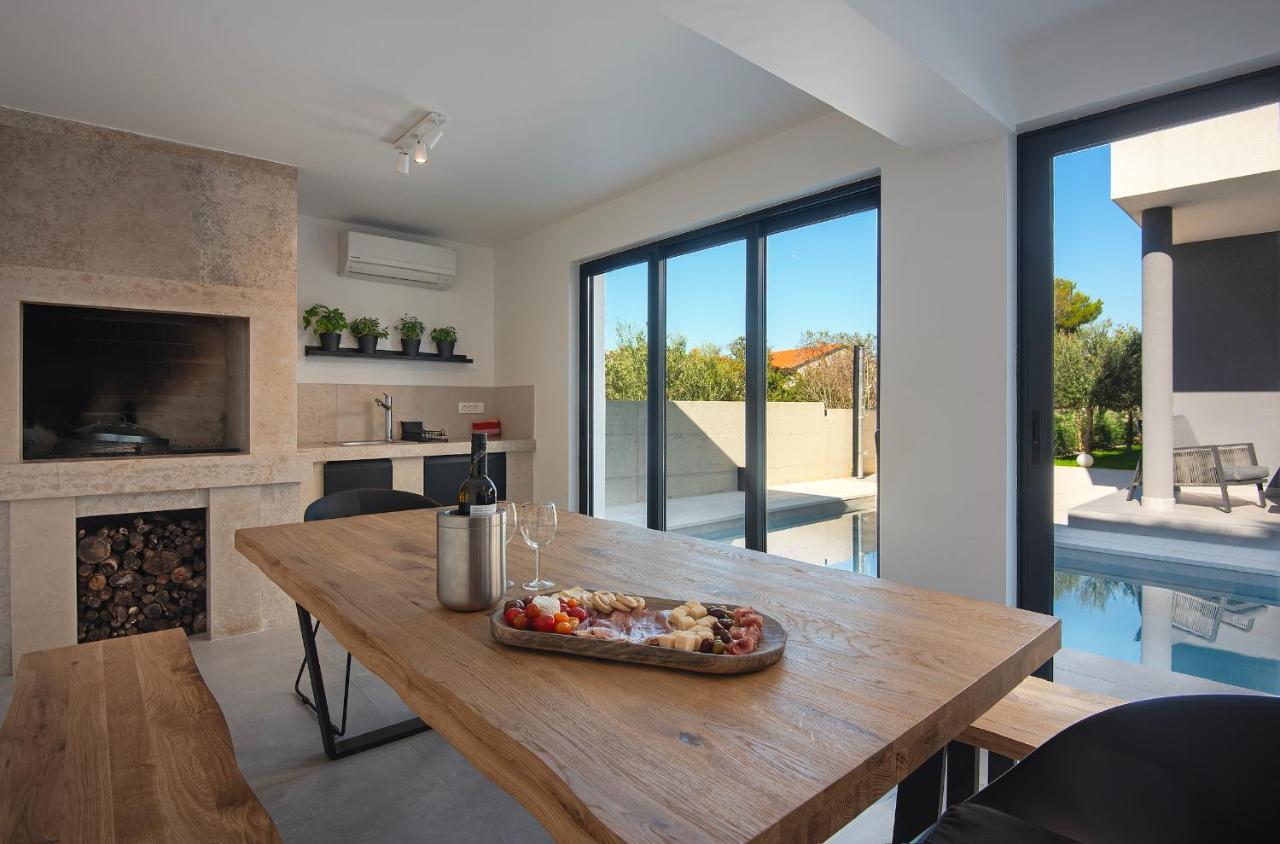 Eia Villa Pola
